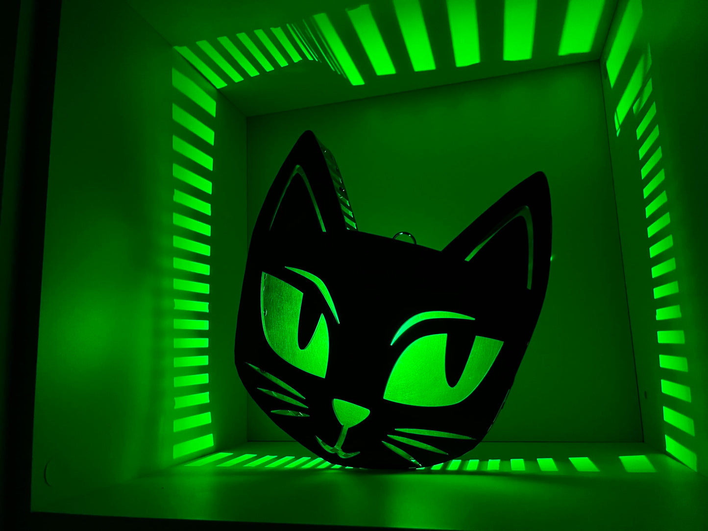 Halloween Black Cat Lights, Light Up Black Cat Sign Decoration, Battery Operated Hanging Night Lights for Halloween Party Bedroom Home Wall Tabletop Decor