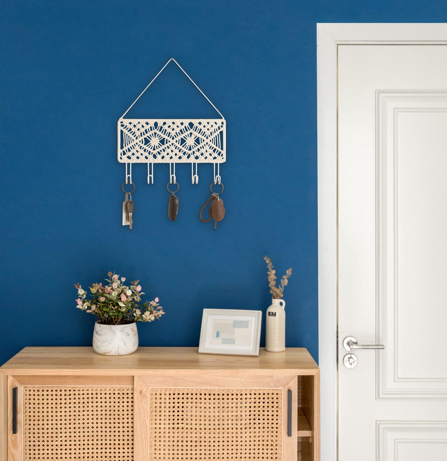 Mkono Macrame Bedside Caddy Storage Organizer Boho Remote Control Tablet Magazine Holder and Key Holder for Wall Decorative Small Macrame Key Holder Boho Home Decor