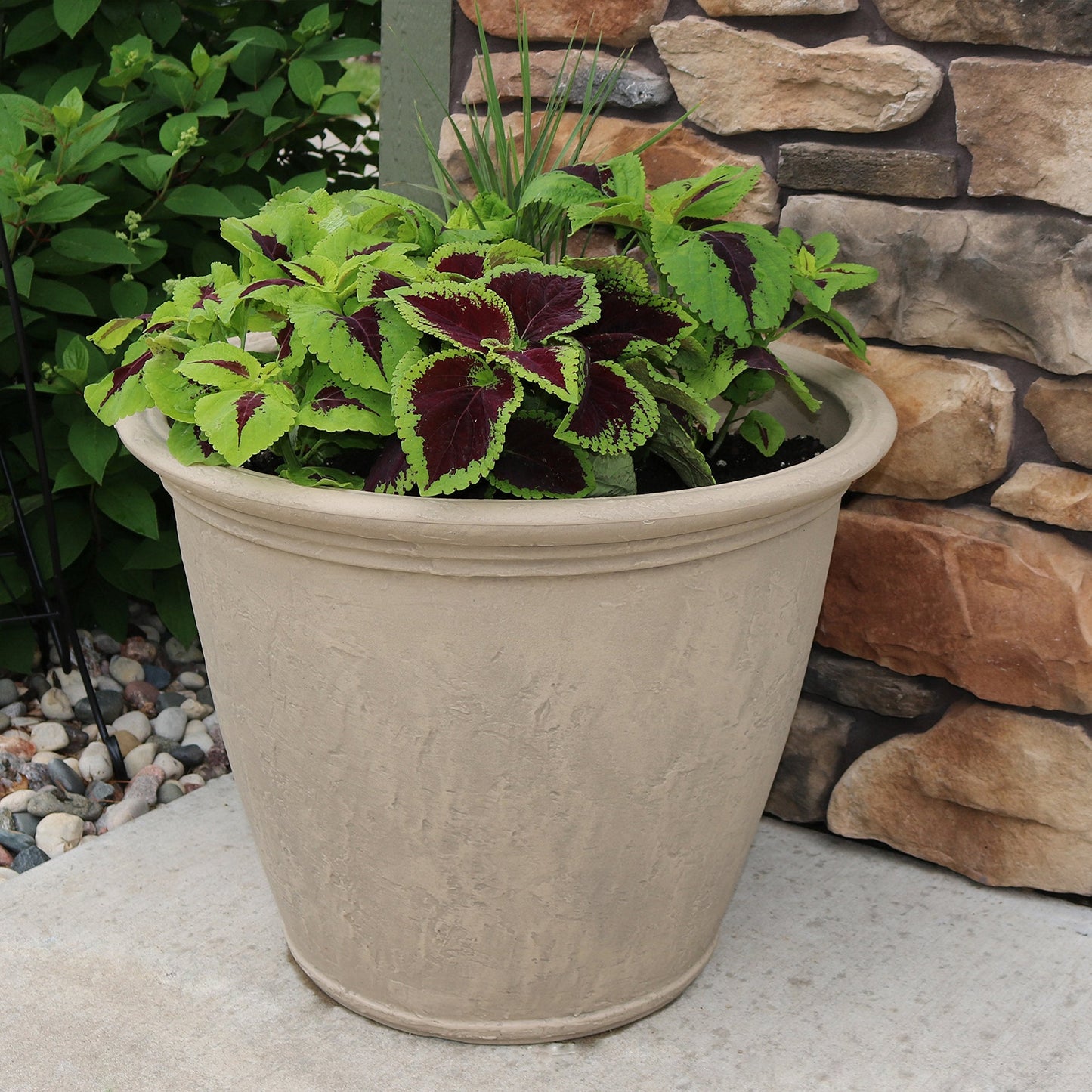 Sunnydaze 24-Inch Anjelica Large Plastic Pot for Plants - Outdoor Double-Walled Large Plastic Planter with Drillable Drainage Holes - Beige