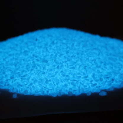 Emineyo Glow in the Dark Gravel Stones,Aquarium Gravel,Aquarium Sand,Decorative Glow Gravel Rocks for Fairy Garden Fish Tank Succulents Pot Vase Filler Decor, 1 Pound (Sky Blue, 1-3mm)