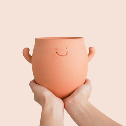 YOBRO Terracotta Face Planter, Cute Funny Smiley Clay Pot with Drainage, Breathable Succulent Planter for Indoor & Outdoor, Adorable Gift for Plant Lovers, 5 Inch