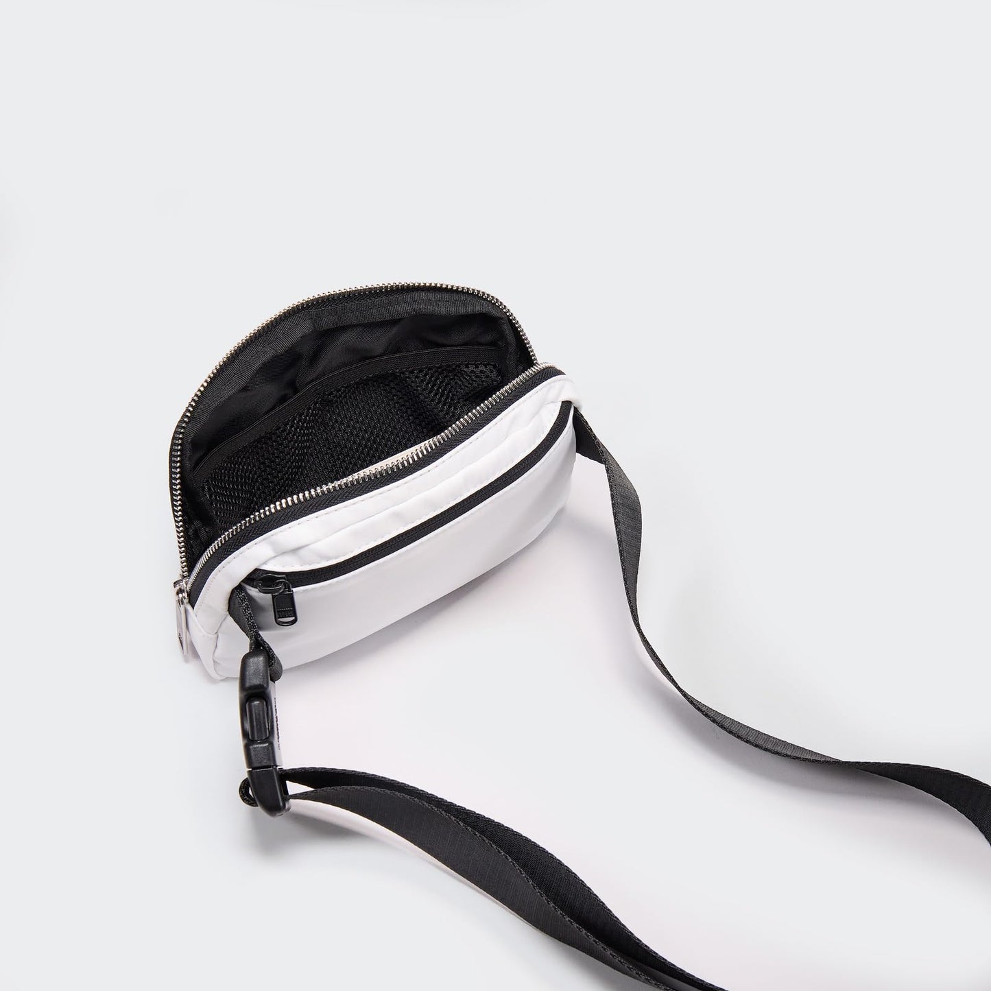 Pander Cross Body Fanny Pack for Women, Fashion Waist Packs, Crossbody Bags, Belt Bag with Adjustable Strap (Black)