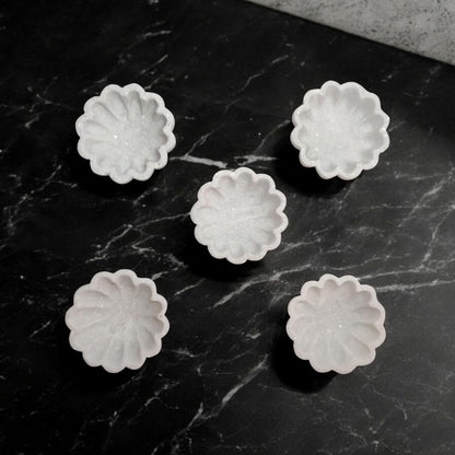 Varenthe HOME Luxury Marble Urli | Marble Key Bowl | Scalloped Fluted Decorative Bowl | Handcrafted Natural Bowl for Home & Festive Decoration | Key Holder (1 Piece)