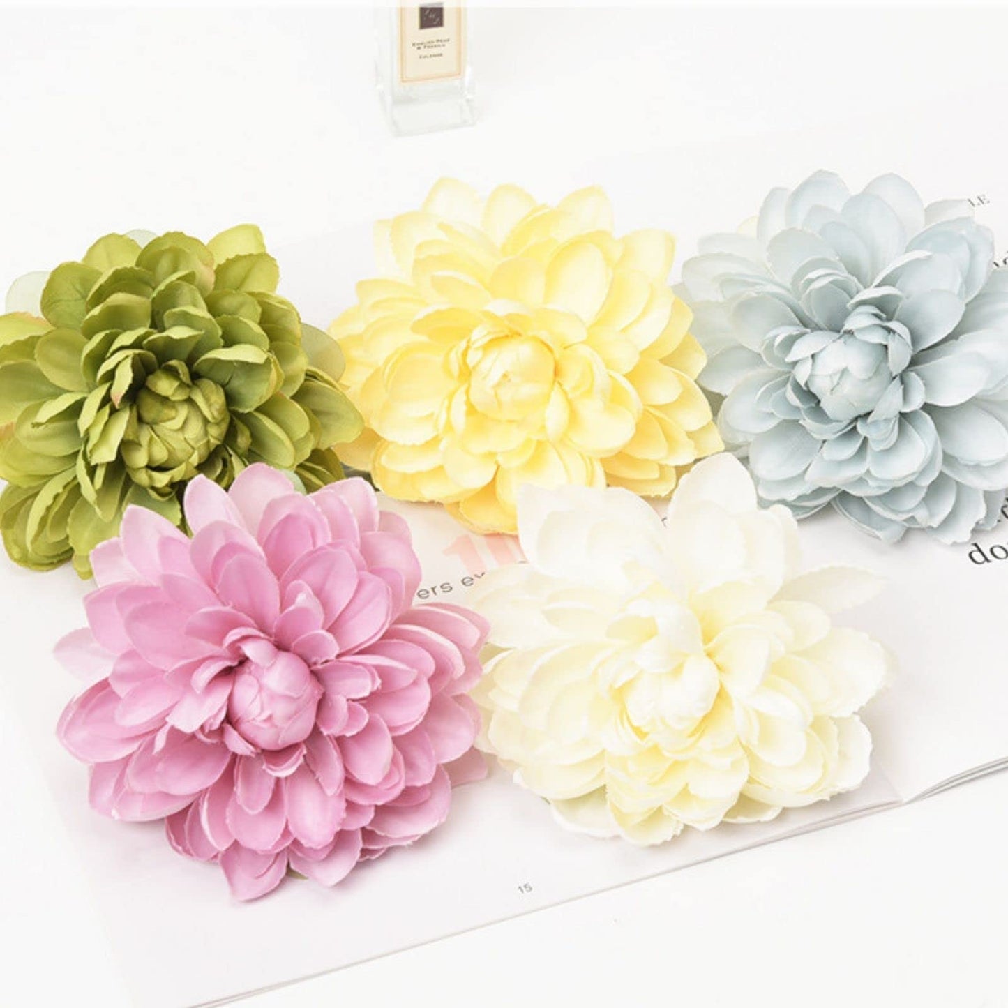 2pcs Flower Curtain Buckles, Decorative Contemporary Style Curtain Ties with Large Flower Designs, Adjustable Length Curtain Ties for Indoor and Outdoor