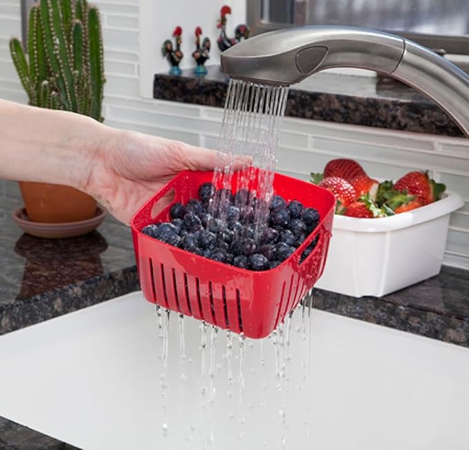 Hutzler 3-in-1 Berry Keeper Colander and Container, Keeps Berries Fresh Longer, 2 Pints, Blue