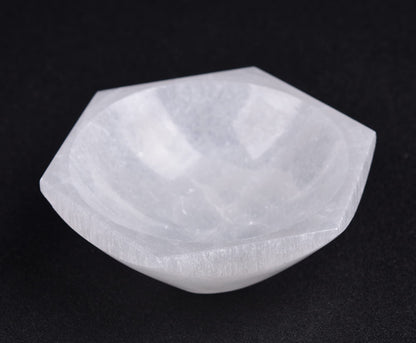 AMOYSTONE Natural Hexagon Selenite Bowl for Crystals 4'' Energy Cleansing Plate for Healing Meditation and Spiritual Home Decor