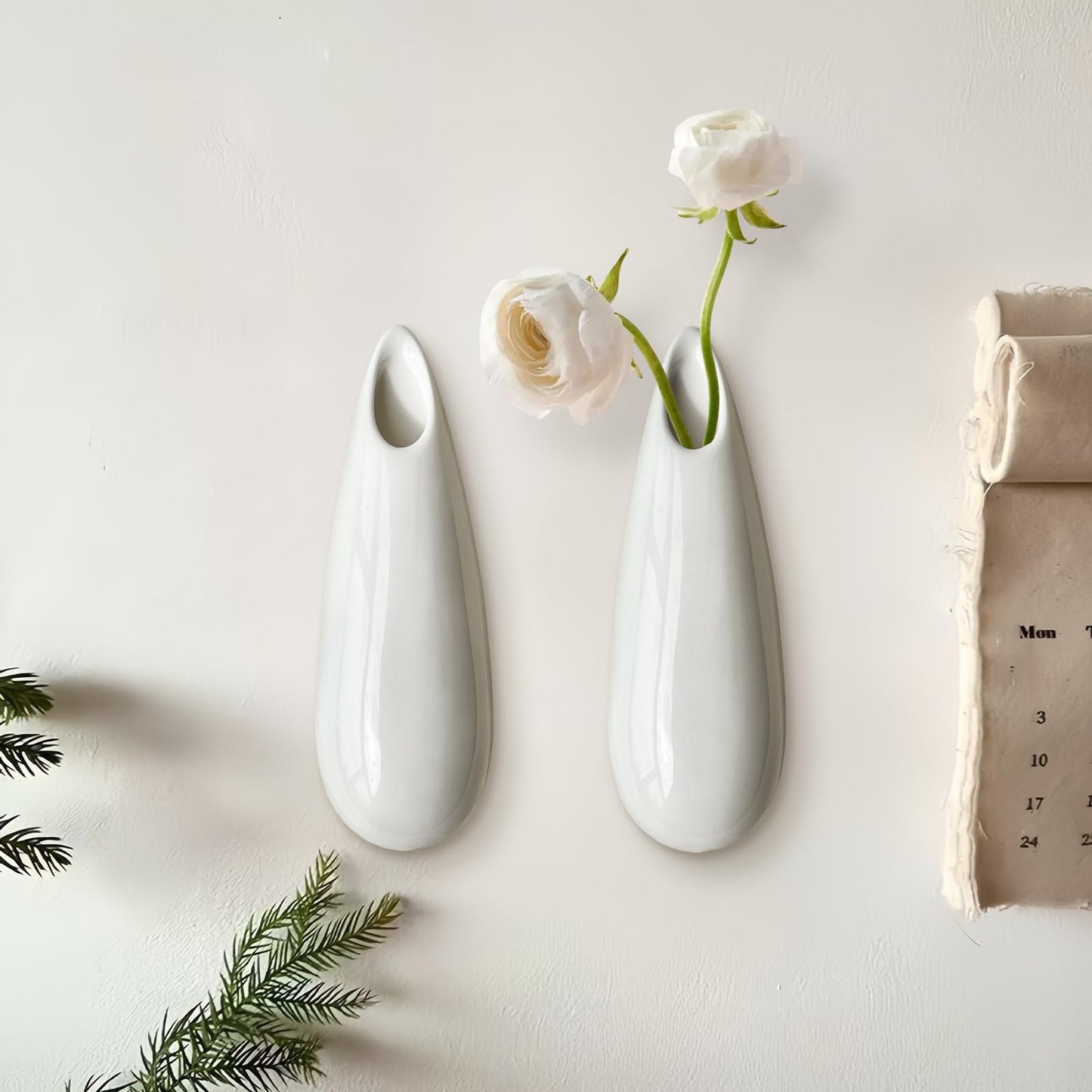 2 Pack White Ceramic Wall Vases,7.9 Inch Wall Hanging Plant Holder,Cubicle Modern Decor Plant Holder Vase for Indoor Plants, Hanging Propagation Flower Pots for Air Vases