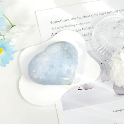 dssmboom Natural Blue Celestite Crystal Heart Ornament for Desktop Display and Collection, Polished Love Heart Celestite Stone Meditation Home Decoration, 4.37"-4.72"