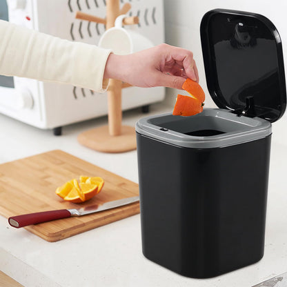 Julyeen 0.5 Gallon Mini Trash Can with Lid, Small Garbage Container Bin for Desktop, Tabletop, Coffee Table or Countertop (Black)