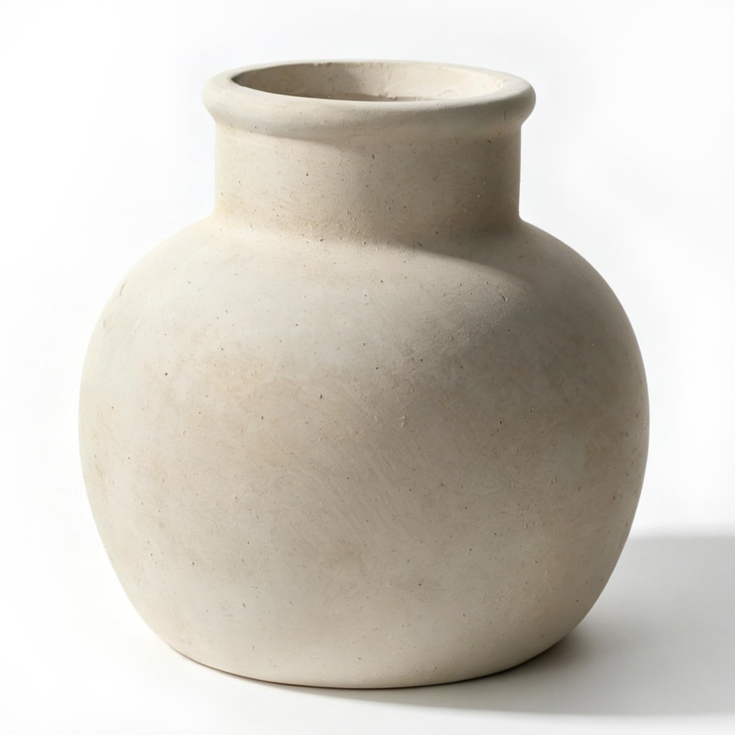 Sawoake Farmhouse Table Vase, 5.7 Inch Ceramic Pot, Rustic Boho Terracotta Decor for Shelf, Mantel, Bookshelf, Living Room, Handmade Aged Look Centerpiece