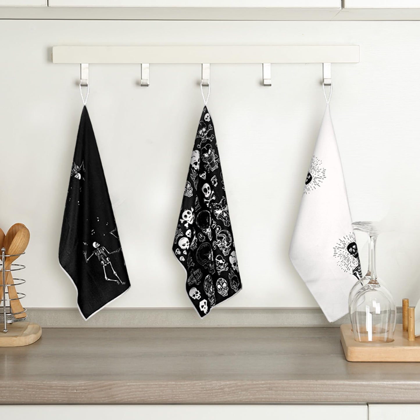 Bencailor 6 Pcs Skull Kitchen Towels Skeleton Dish Hand Towels Gothic Spooky Skull Tea Washcloth for Bathroom Kitchen Goth Horror Decor Gifts 24 x 16''
