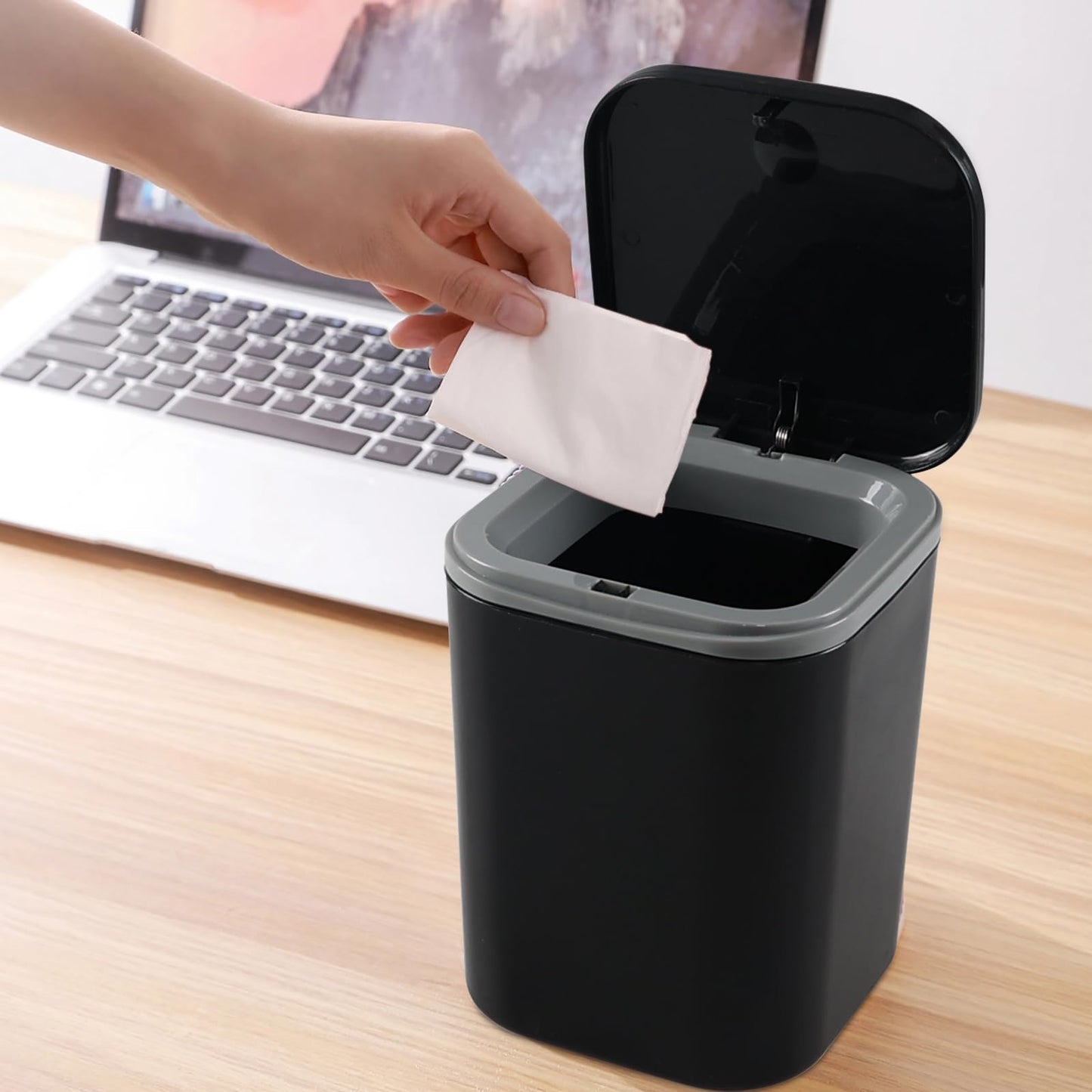 Julyeen 0.5 Gallon Mini Trash Can with Lid, Small Garbage Container Bin for Desktop, Tabletop, Coffee Table or Countertop (Black)