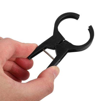 BESPORTBLE Tie the Vine Clip 100Pcs Black Plastic Garden Clips for Tomato and Cucumber Support Durable Plant Ties for Climbing Vines Versatile Trellis and Netting Solution