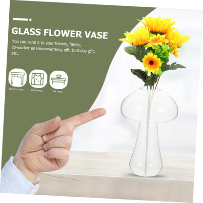 Wakauto Mushroom Shaped Glass Vase Small 12x8cm Decorative Floral Vase for Hydroponic Plants and Flower Arranging Home Décor Terrarium Planter