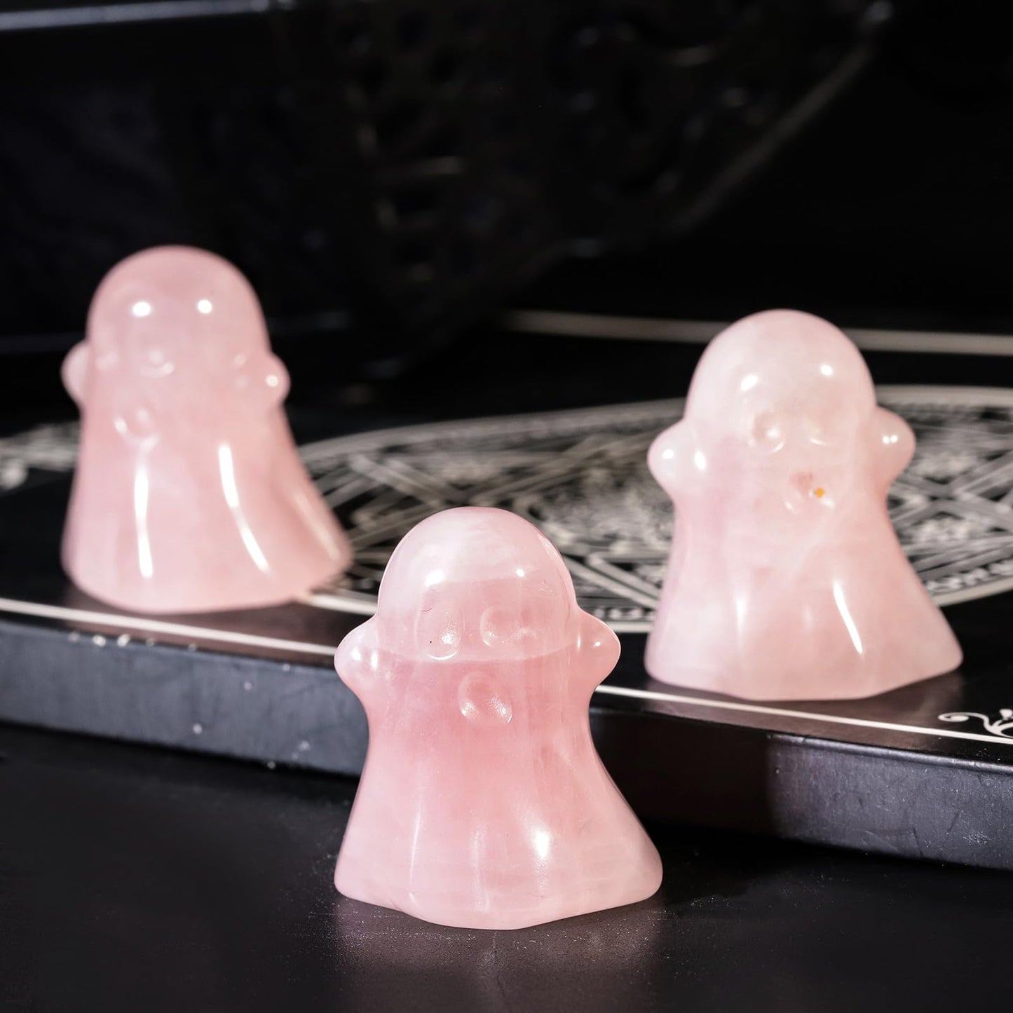 Rockcloud 2 PCS Crystal Stone Rose Quartz Ghost Pocket Stones Halloween Figurine Ghost Statue Ornament Party Decoration Supplies