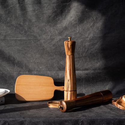 DeroTeno Salt and Pepper Grinder Set with Tray, Adjustable Ceramic Grinder Salt Mill, Stainless Steel Grinder Pepper Mill, Acacia Wood, 32 cm / 12 inch Height, Bottom Dia 6 cm (Tray is Included)