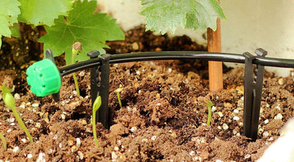 200 Pcs Plastic Irrigation Drip Support Stakes for 1/4-Inch Tubing Hose 4/7 or 3/5 Irrigation Hose Holder&Emitters/Drip Irrigation Kits/Garden Tools for Vegetable Gardens Flower Beds Herbs Garden