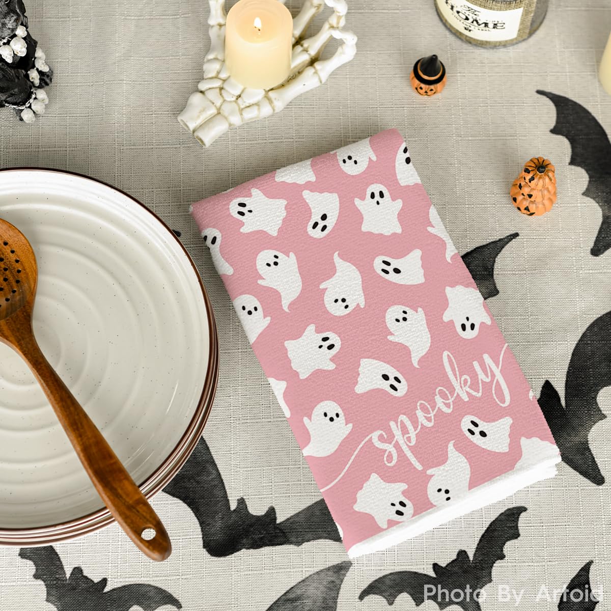 Artoid Mode Pink Ghost Spooky Halloween Kitchen Towels Dish Towels, 18x26 Inch Boo Decoration Hand Towels Set of 2