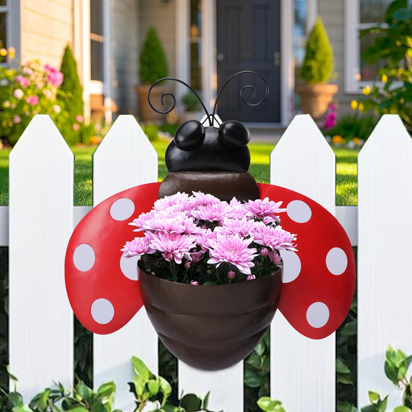 Chonsun Metal Wall Planter Ladybug Wall Mounted Planters Small Flower Pot with Drainage for Indoor Outdoor Farmhouse Hanging Planter Succulent Plant Container Vertical Garden Yard Decor