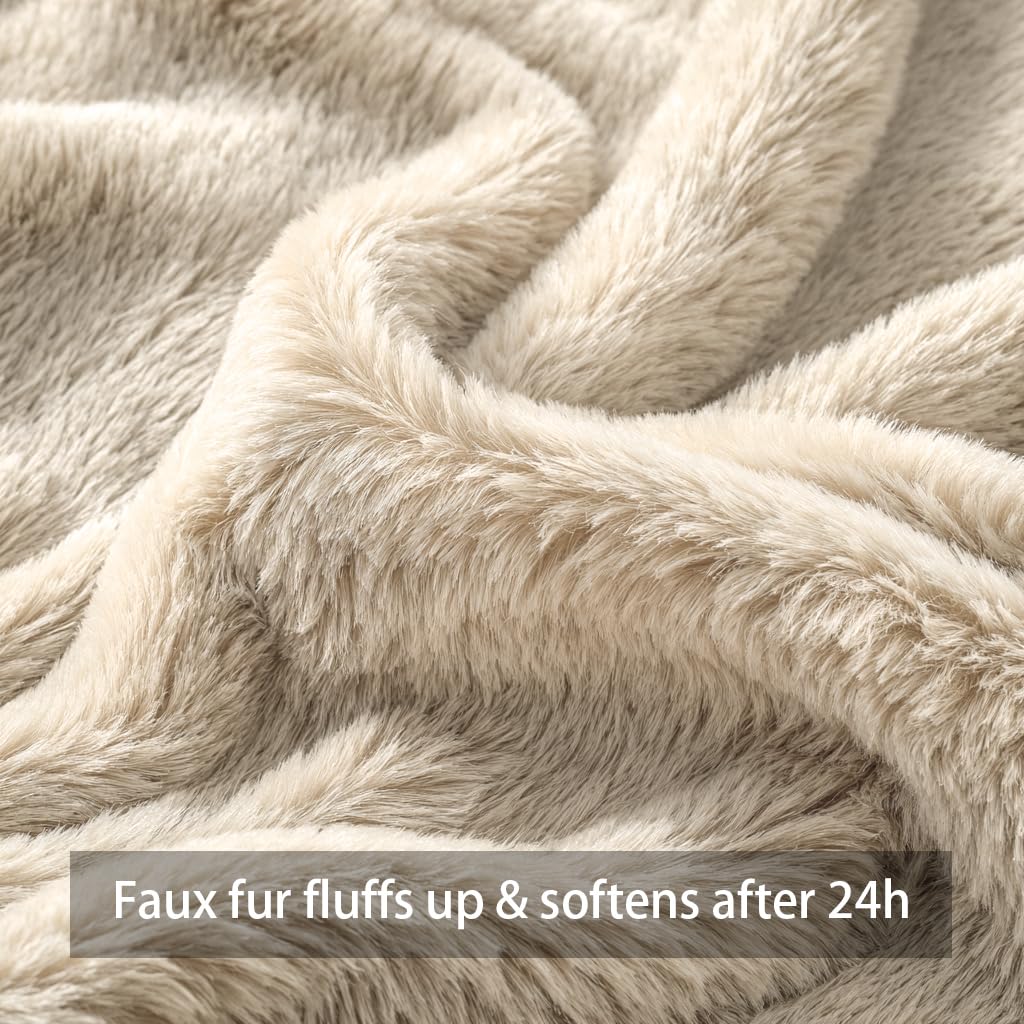 4TH Emotion Fall Pumpkins Decorative Pillow Covers 18"x18" Set of 2, Beige Soft Plush Faux Fur Throw Cushion Cases for Autumn Thanksgiving Holiday Home Decorations