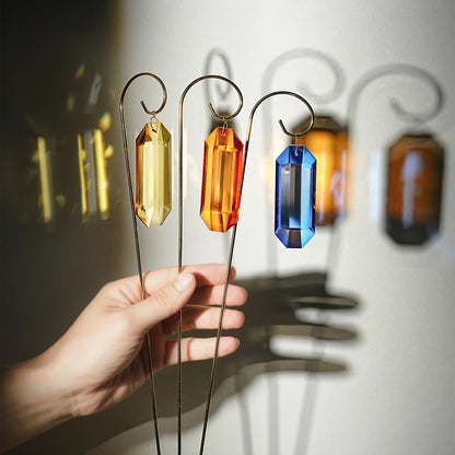 H&D HYALINE & DORA 7 Pack Crystal Suncatcher Prisms 13.7 '' Sun Catchers Indoor Window Small Trellis Golden Plant Suncatcher Stake for Potted Plants Indoor Decoration