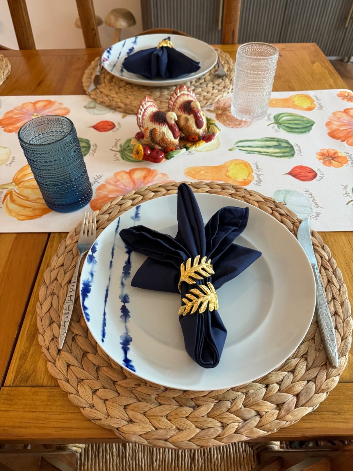 Round Woven Placemats Set of 2, Natural Wicker Place mats, Boho Farmhouse Rustic Plate Chargers, Rattan Table Mats for Dining Table, Fall, Halloween, Thanksgiving, Christmas Decor (13 inch)