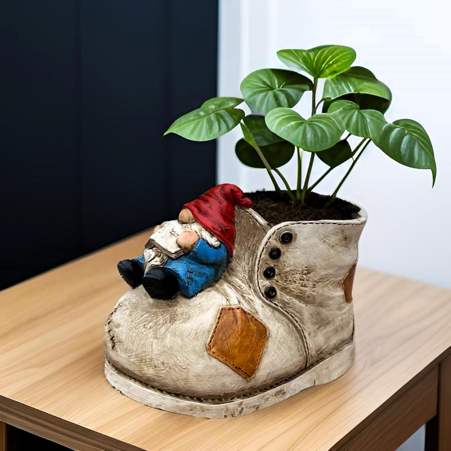 wsmart Cute Planter Pot Suitable for Indoor and Outdoor, Small gnome Resin Succulent Plant Flower pots, Decorative Fun Flower pots with Drainage Holes, Ideal Home and Garden Decoration Gifts
