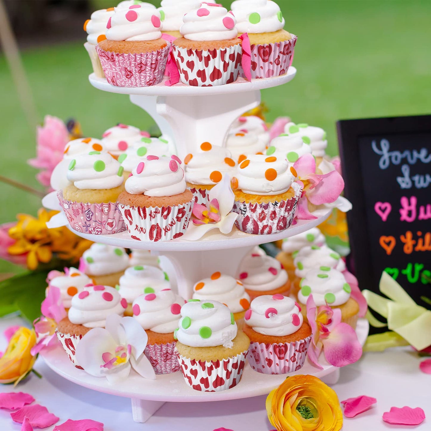 Cunhill 600 Pcs Valentine's Day Cupcake Liners Standard Size Pink Heart Baking Cups Red Xoxo Disposable Paper Cupcake Wrappers Muffin Case for Valentine's Day Tea Themed Party Wedding Supplies