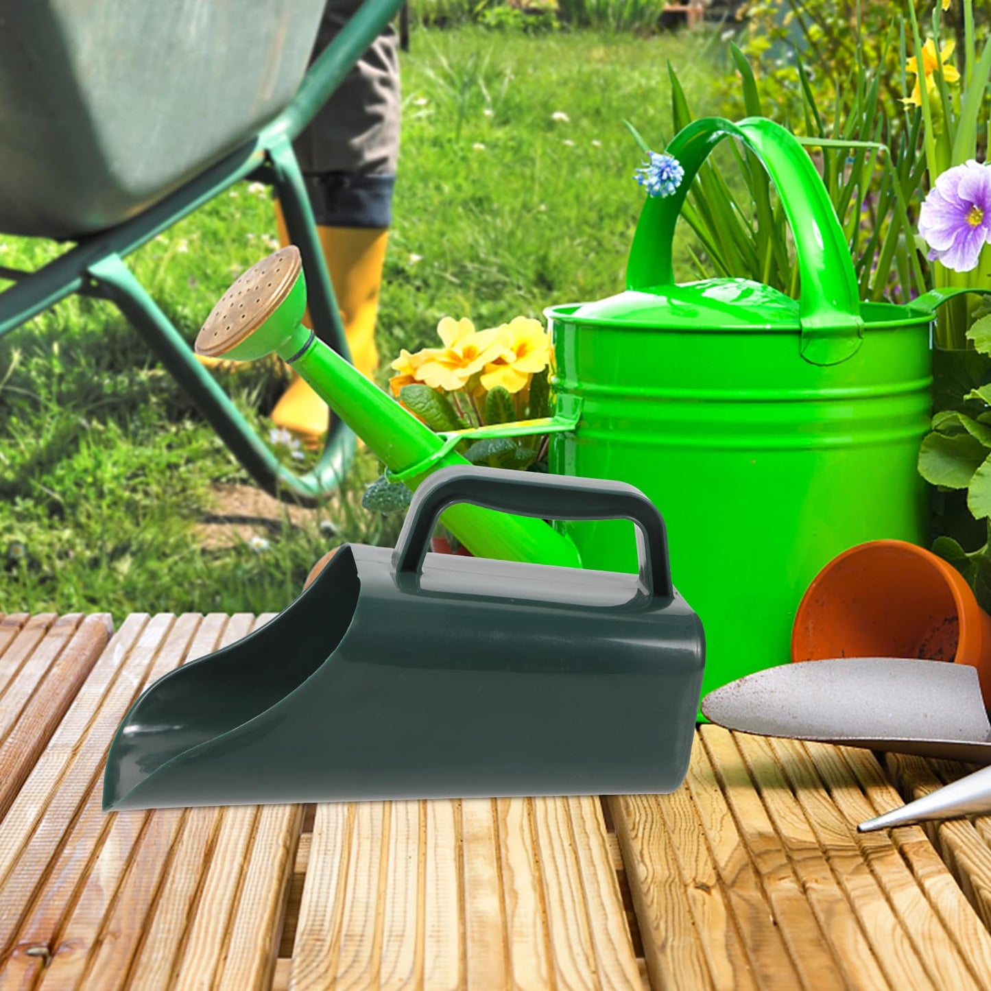 Housoutil Multifunctional Garden Soil Scoop Shovel for Bonsai and Potted Plants, Military Green Large Plastic Soil Shovel with Sifting Function for Planting and Potting Tasks