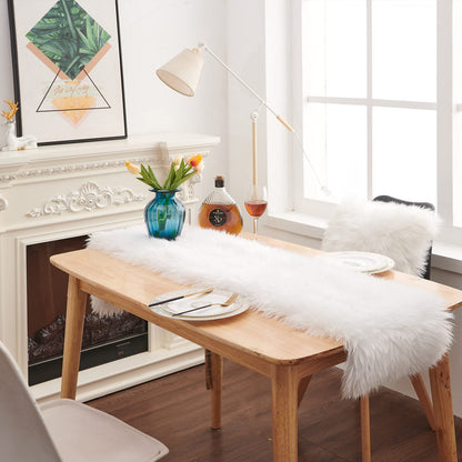 Christmas Table Runner, Thanksgiving Modern Small White Fur Table Runner for Party Birthday Friendsgiving Wedding Dinning Table, Decorative Rug Luxury Faux Fur Runner for Table (11.8x59.1inch)