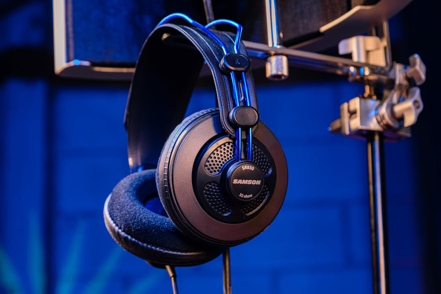 Samson SR850 Professional Studio Reference Headphones