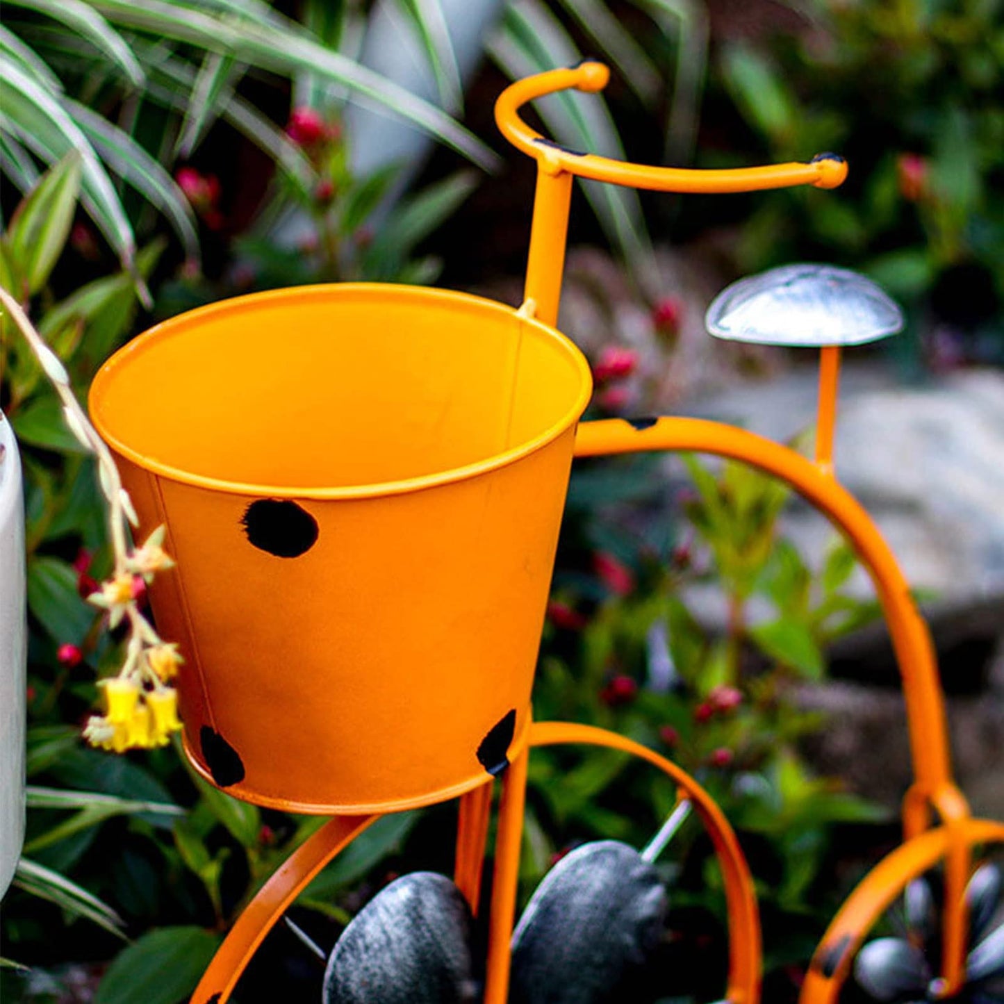 Metal Plant Stand,Flower Pot Cart Holder,Flower Display Shelf - Ideal for Home, Garden, Patio - Great Gift for Plant Lovers, Housewarming, Mother’s Day (A)