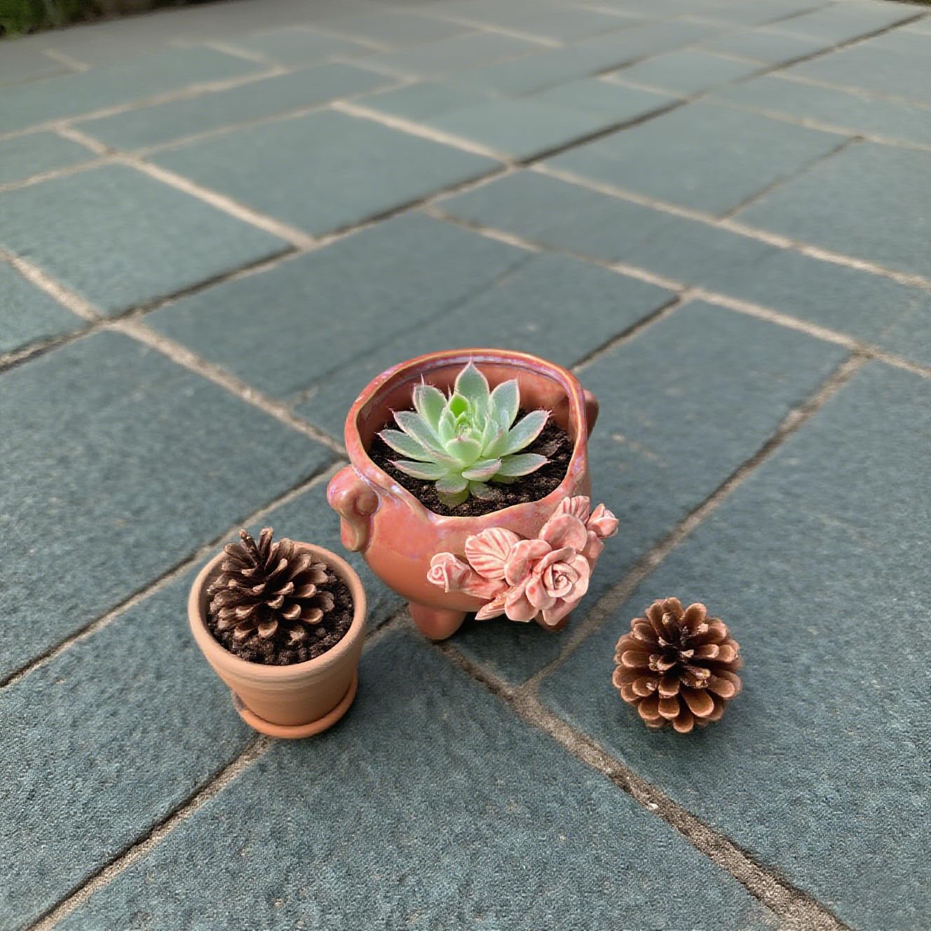 FMTITF Ceramic Planter for Succulents & Flowers 4" H, Cracked Rim with Sculptural Appliqué Design, Indoor/Outdoor Glossy Glaze Flower Pot, Drainage Plug & Curved Handles, Compact Tabletop Decor