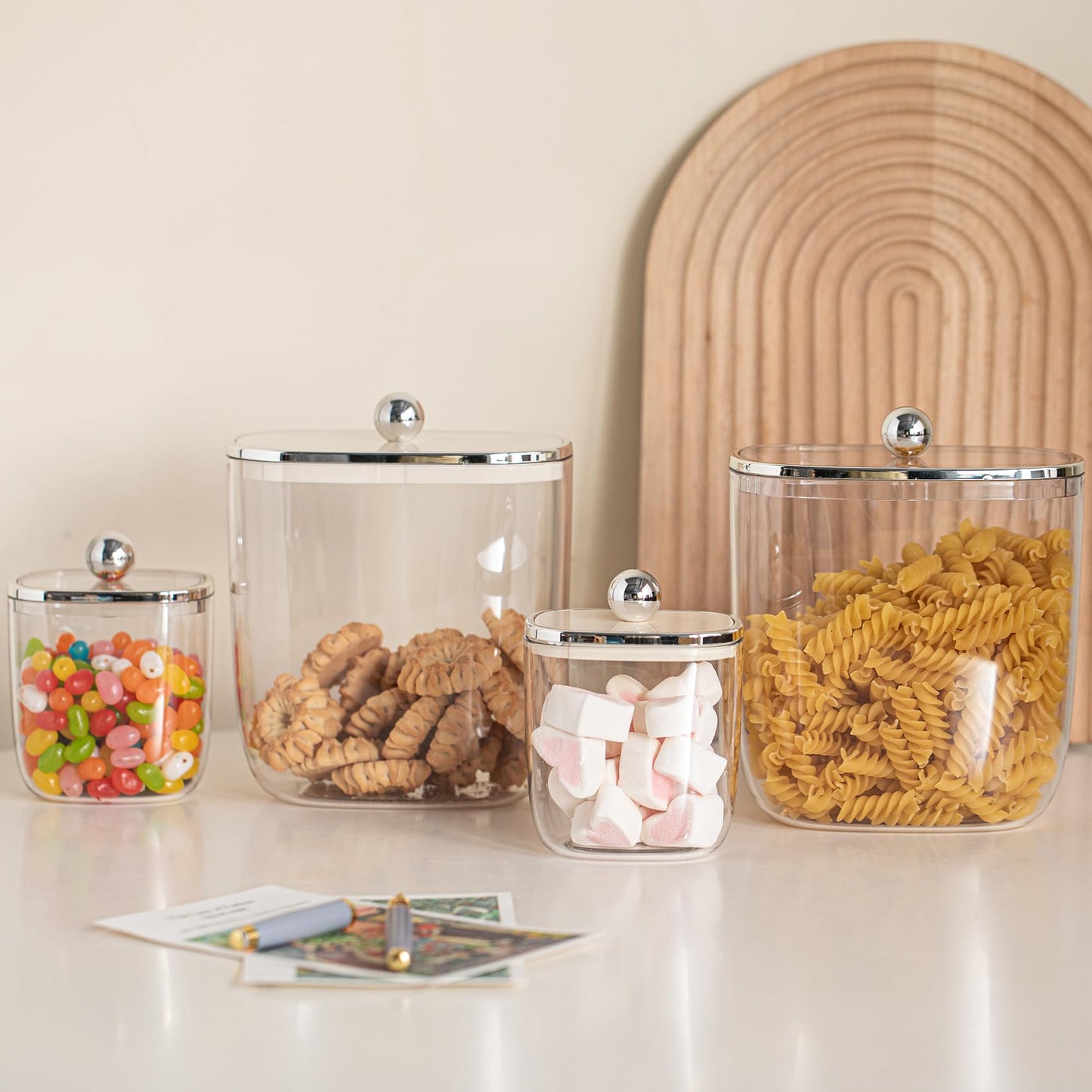 135oz Plastic Candy Dish with Lid for Office Desk, Cookie Storage Jar for Kitchen Counter, Plastic Apothecary Jar for Cotton Swabs, Balls, Cotton Pads, Floss Picks, Clear Lid, 4000ml