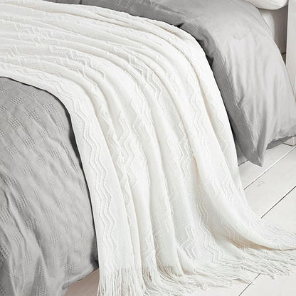BOURINA Off White Throw Blanket 50 x90 Inches Throw Textured Solid Soft Sofa Throw Bed Runner Couch Cover Knitted Decorative Blanket Bed Runner