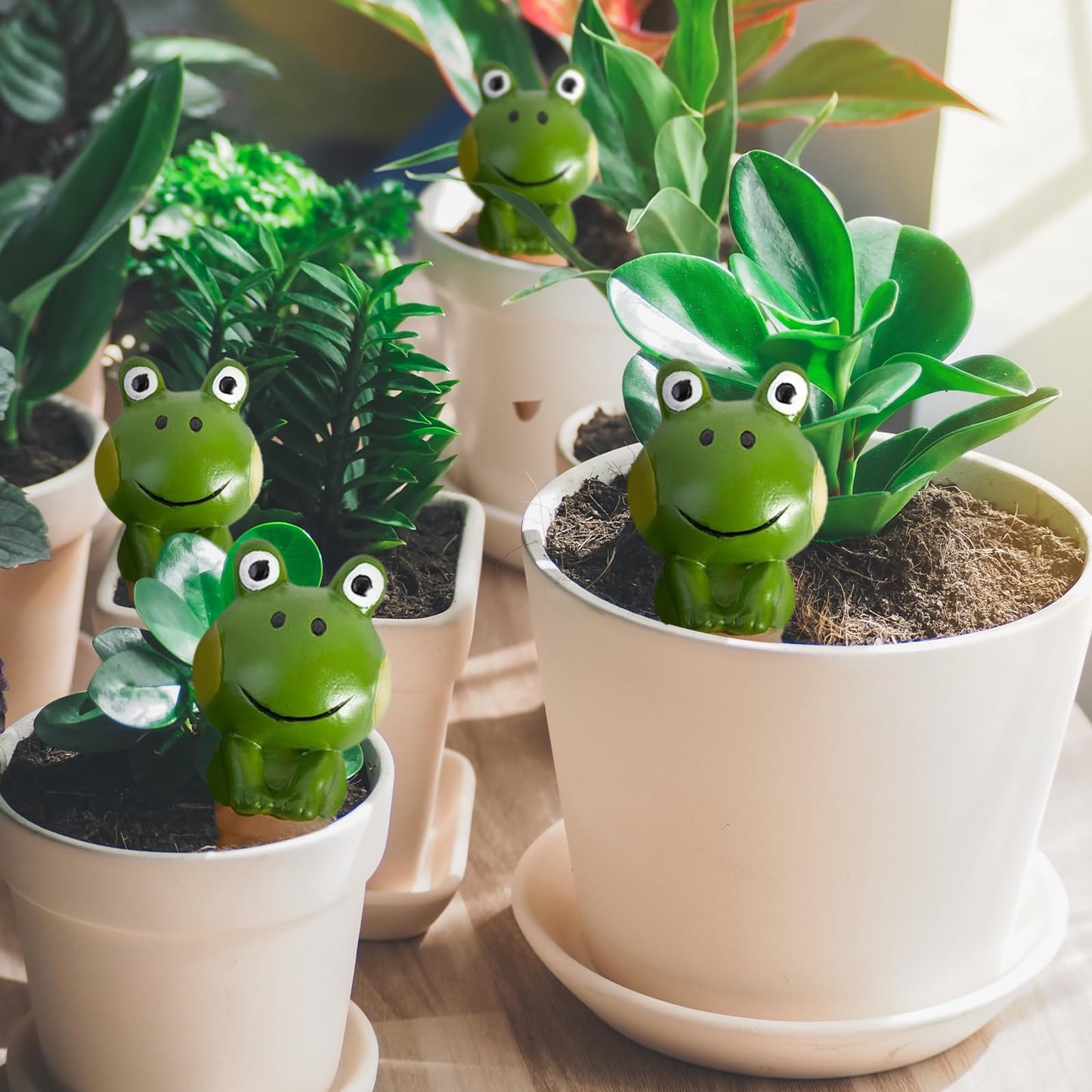 4PCS Terracotta Self Watering Spikes, Frog Shaped Self Watering Globes, Slow Release Self Watering Planter Insert, Plant Watering Globes for Indoor and Outdoor Plants