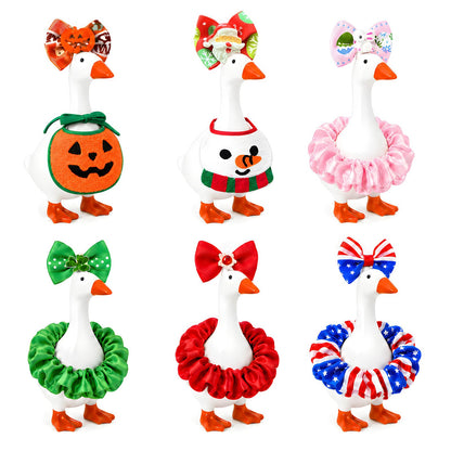 YQUQWN 7 inch Desk Mini Goose Key Holder with 6 Set Outfits, Magnetic Desk Porch Goose with Clothes Decor Funny Desktop Keychain Hanging for Halloween Christmas Home Office Decor Housewarming Gifts