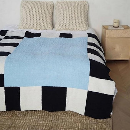 Blue Fleece Throw Blanket for Couch, Modern Fluffy Checkered Blankets Cozy Soft Memphis Style Decorative Blanket for Sofa Travel All Seasons 50x70 Inch