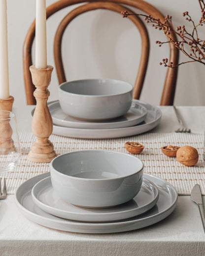 Famiware Milkyway Stoneware Dinnerware Sets with Pasta Bowls, Service for 4 (16 Pieces), Plates and Bowls Sets -Scratch Resistant, Microwave and Dishwasher Safe Dishes Set, Light Gray