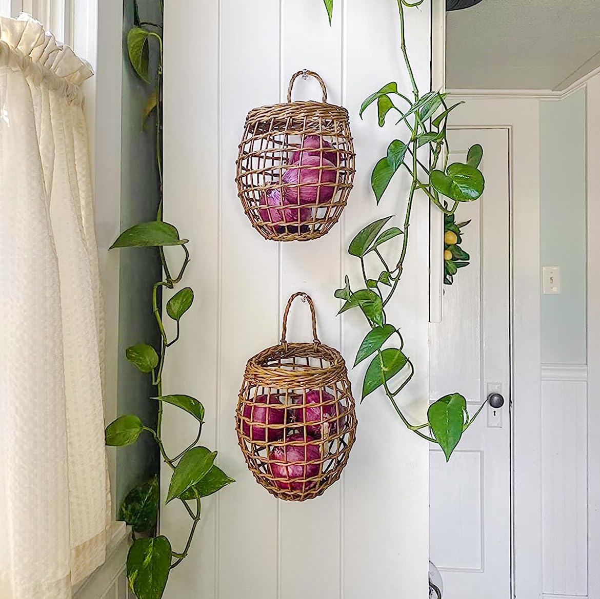 Elsjoy Set of 2 Hanging Onion Basket, Wall Mount Small Wicker Baskets for Food Storage, Woven Rattan Basket for Kitchen, Pantry, Home Decor