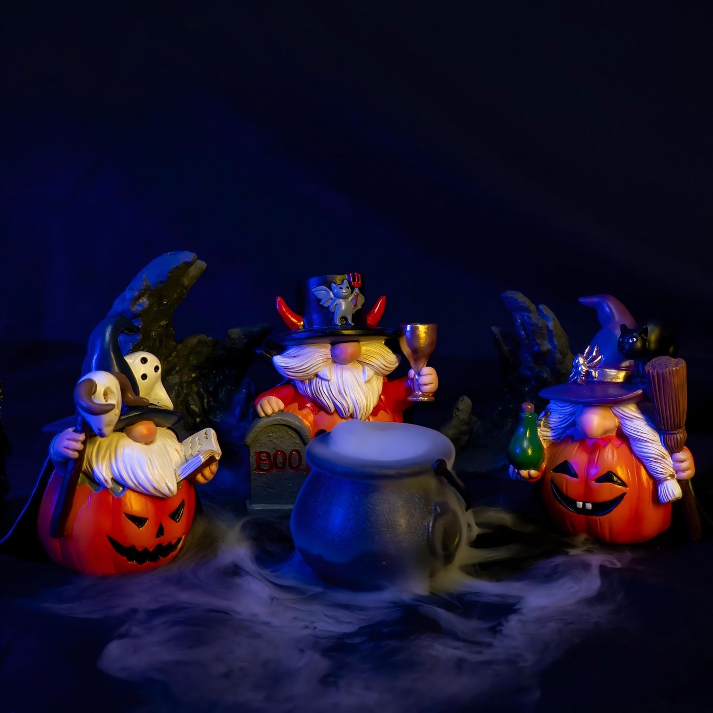 WZAPPKEW 3PCS Halloween Gnomes Figurines Decor Pumpkin Themed Handmade Resin Gnome Halloween Decor Vampire Wizard Witch Gnomes Gifts for Women Home Decor Statue for Tier Tray (Pumpkin)