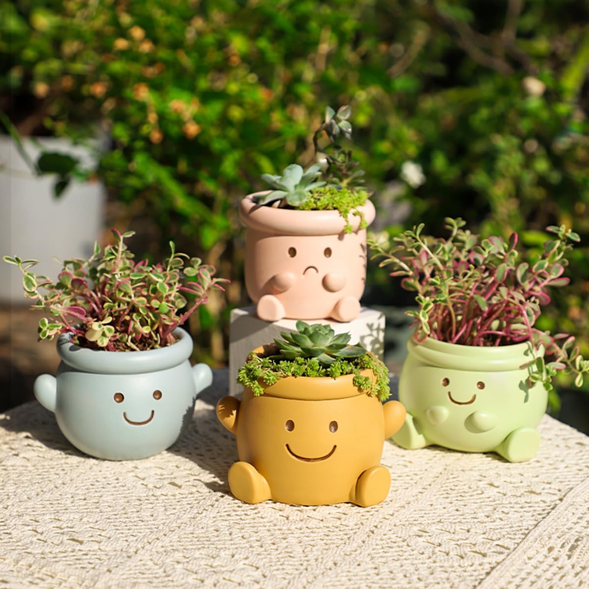 YOYLMAL Cute Face Planter Pot, Small Resin Head Planters for Indoor Plants, Funny Smiling Face Flower Pot Succulent Planter with Drainage Hole, Gift IdeaI for Birthday Christmas (Green)