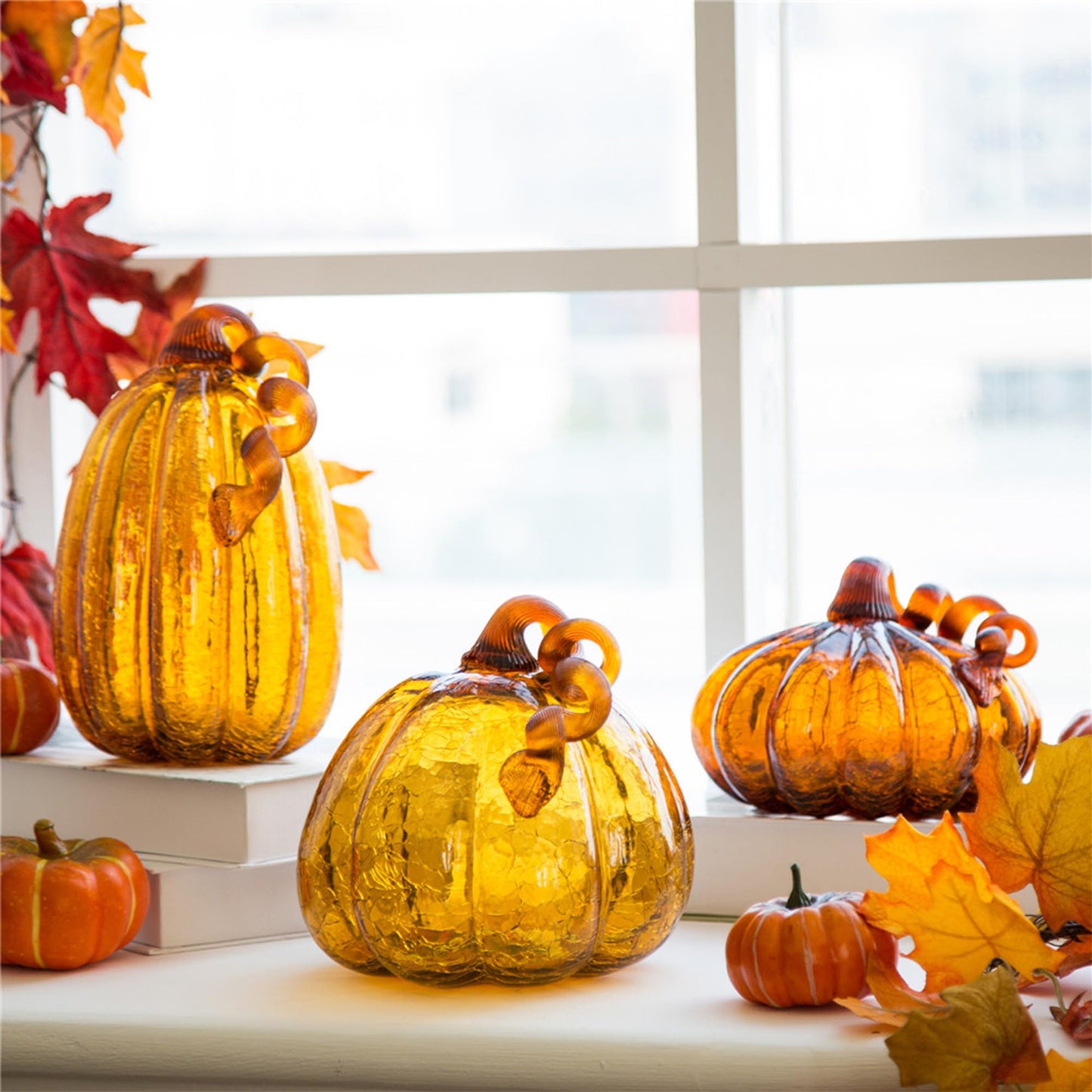 Glitzhome Hand Blown Glass Pumpkin Decor 5.5" Amber - Artisan Fall Table Centerpiece for Thanksgiving Harvest Home Decor Halloween Displays