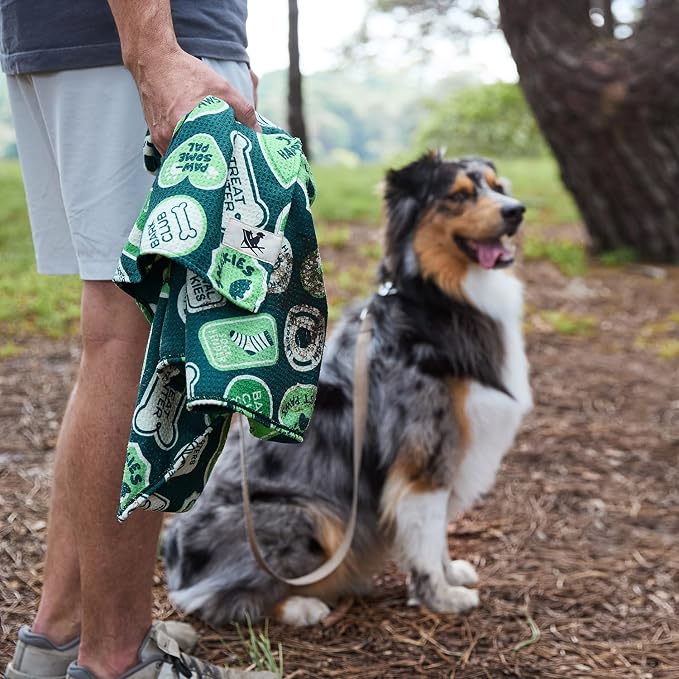 Dock & Bay Pet Towel - Super Absorbent & Quick Drying Dog Towels with Bag - 100% Recycled - Dog & Bay Club, Large (120x70cm, 47x27)