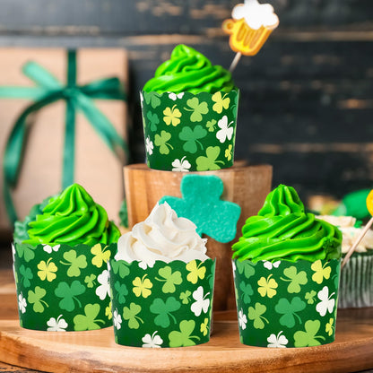 FYSUIMU 100Pcs St. Patrick's Day Paper Baking Cups Green White Shamrock Cupcake Wrappers Clover Scalloped Edge Cupcake Muffin Cases for Irish Holiday Dessert Decoration