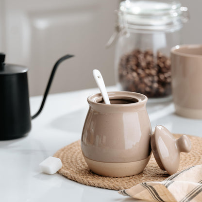 famiware Milkyway Sugar Bowl with Lid and Spoon, 10oz Ceramic Sugar Jar/Pot/Dispenser for Salt, Condiments, Spice, Seasonings, Sugar Container for Coffee Bar, Kitchen, and Countertop, Cinnamon Brown