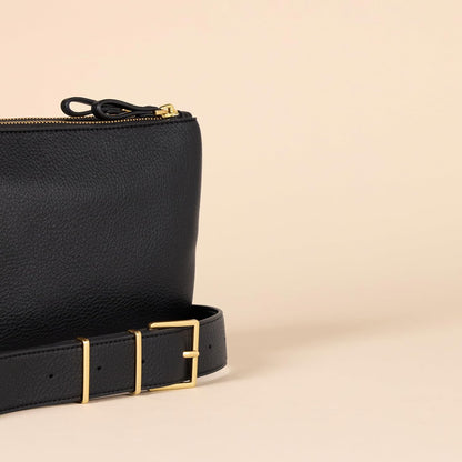 Amazon Essentials Women's Minimal Crossbody Bag