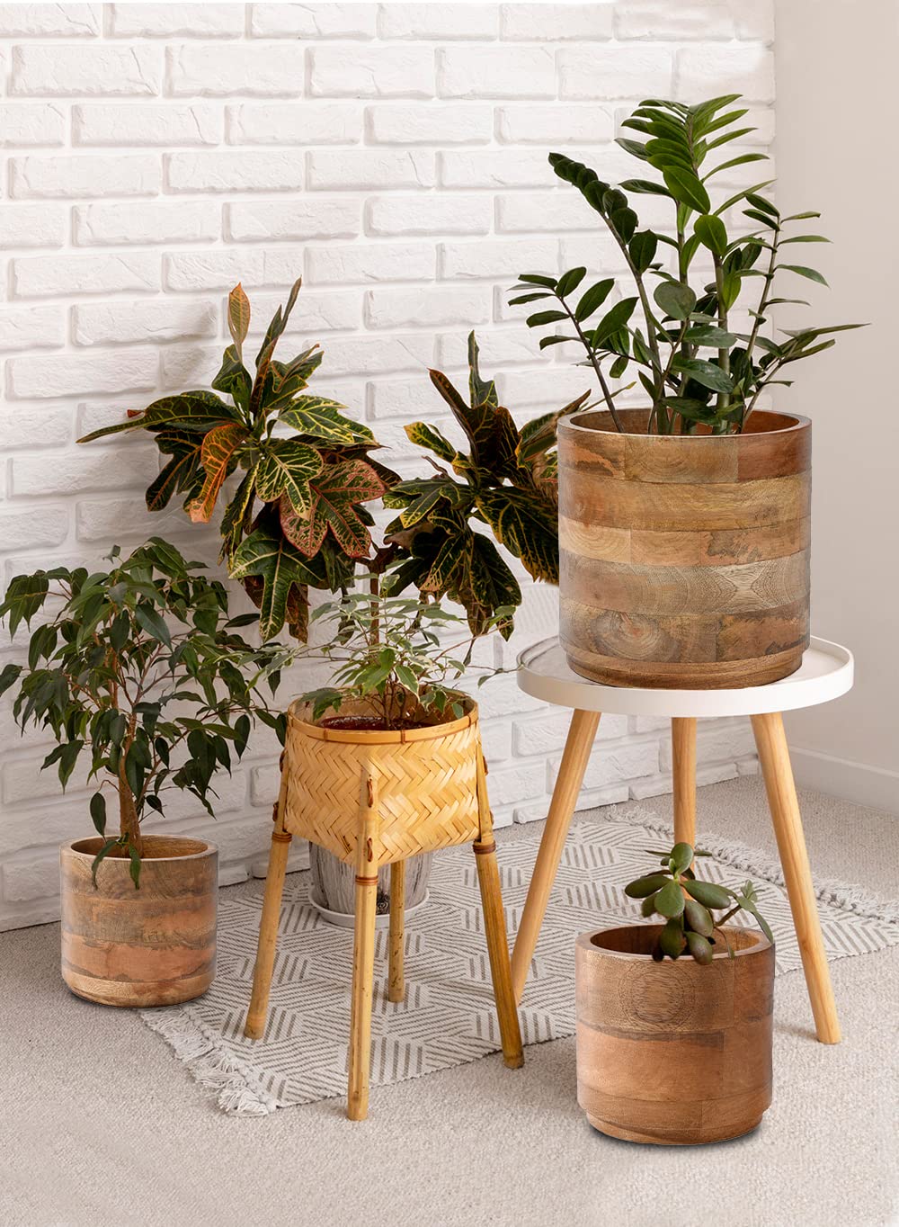 Serene Spaces Living Small Mango Wood Cachepot, Natural Wooden Pot for Faux Flowers & Plants, Potted Indoor Plants, Home, Office, Restaurant Decor, Measures 4.75" Diameter & 4.5" Tall