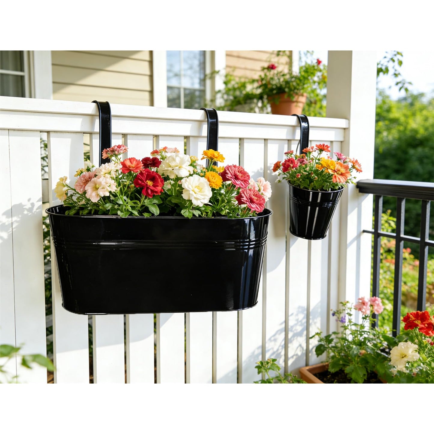 Joyfernal Set of 4 Outdoor Metal Railing Planters Box - 2 Pcs 5.12" Round Balcony Hanging Planter & 2 Pcs 17" Oval Fence Pot with Detachable Hooks Drainage, Black