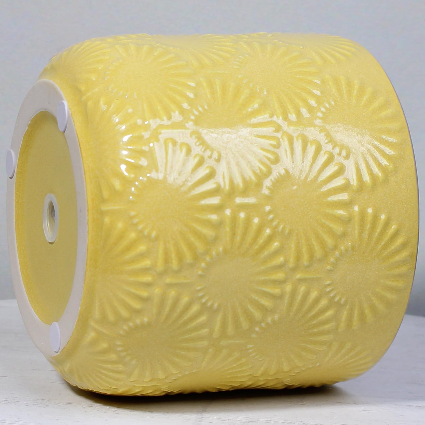 Xiaan Jiaju Boho Embossed Ceramic Planter, 6.7 Inch Contemporary Flower Pot for Indoor Plants, Bohemian Chic Decorative Glazed Plant Pot with Fan Texture, Butter Yellow